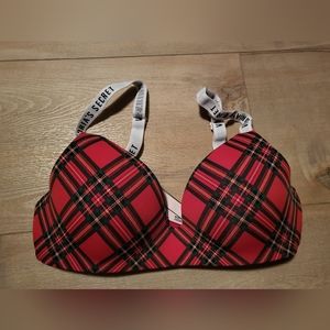 Victorias Secret - 32C T-shirt Wireless Bra